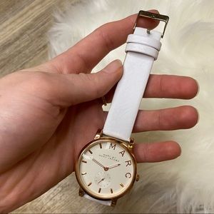 MARC JACOBS SIGNATURE WHITE WATCH